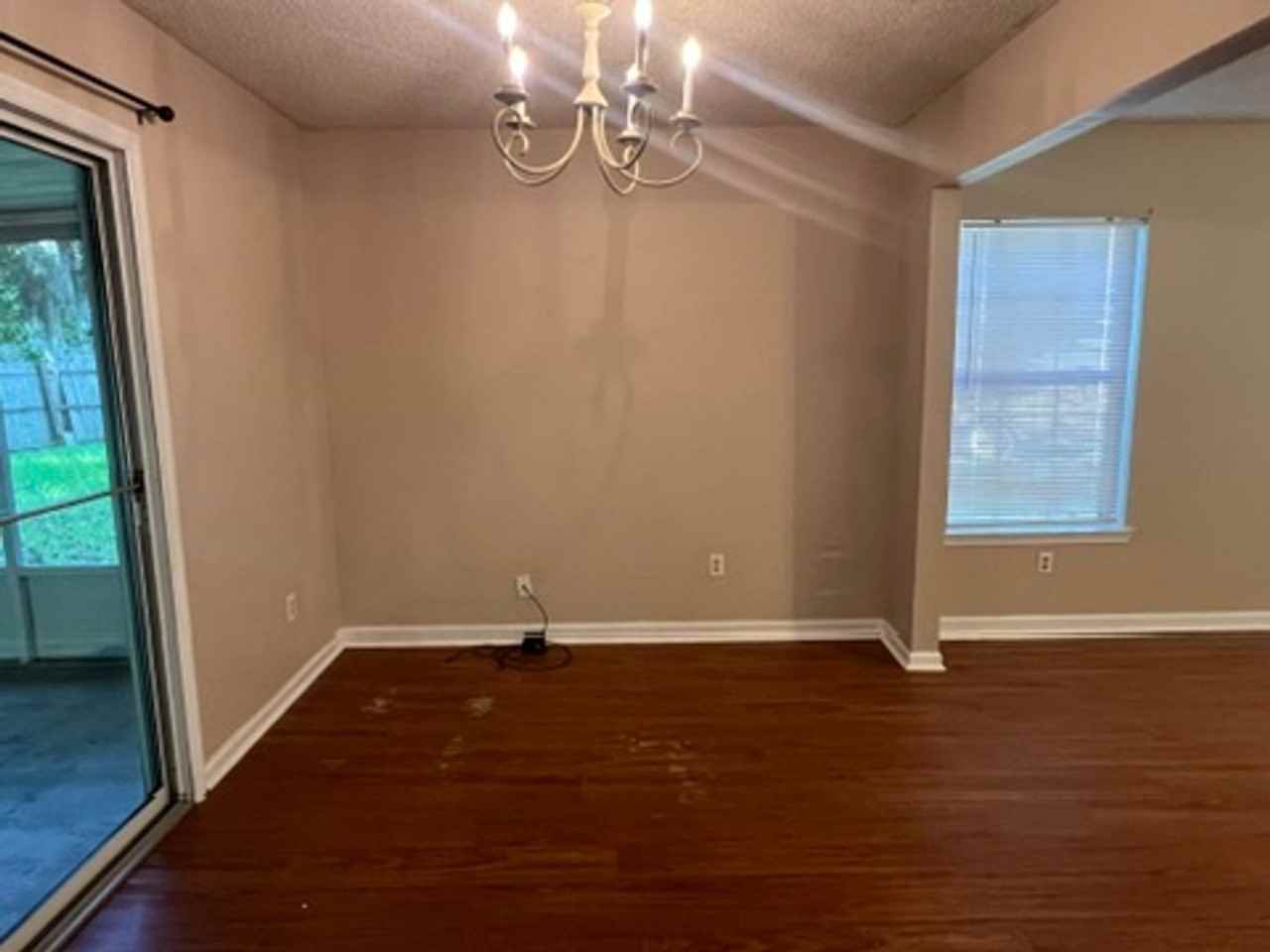 105 Driftwood Ct - Photo 4 of 14