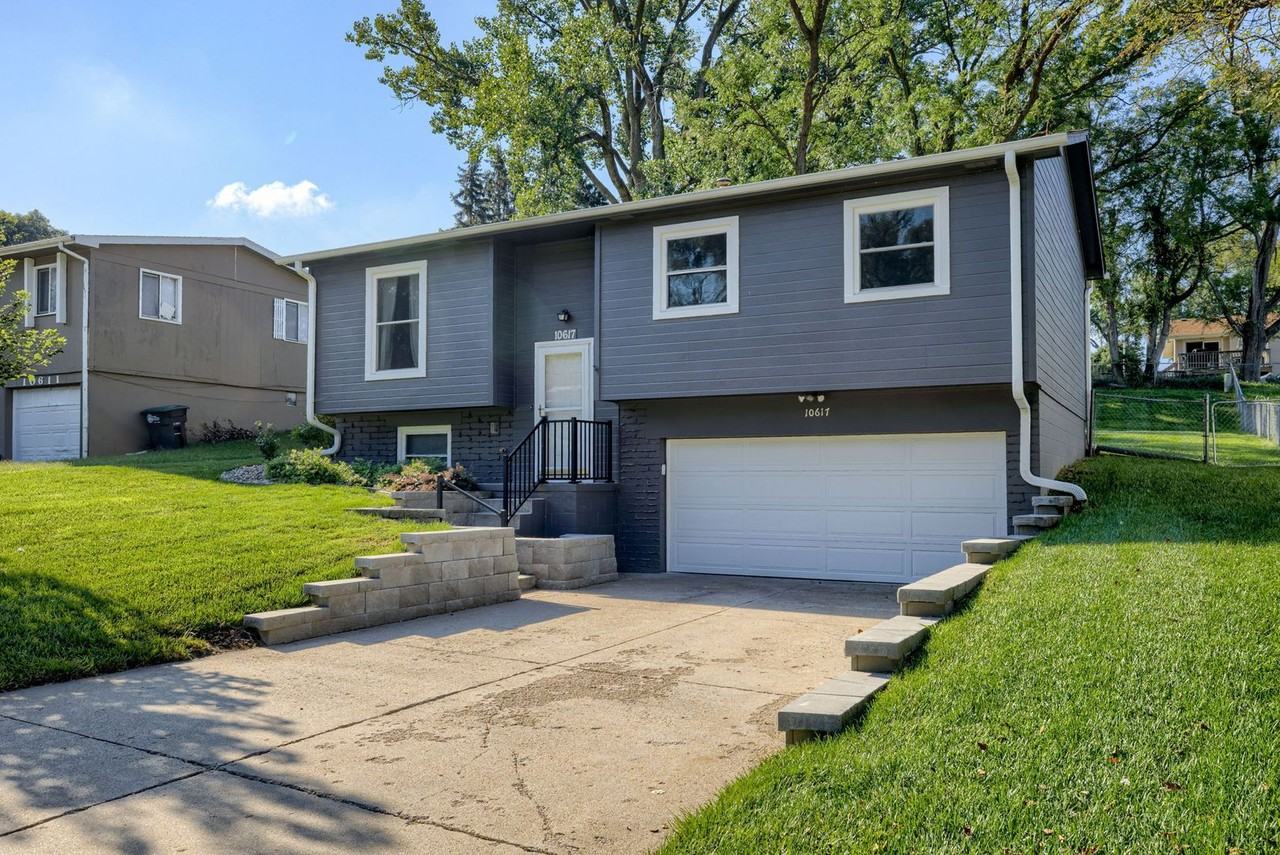 10617 Izard St - Photo 2 of 30