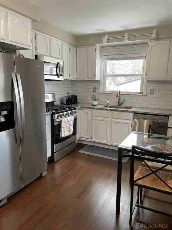 424 West Tacoma Street - Photo 3 of 9