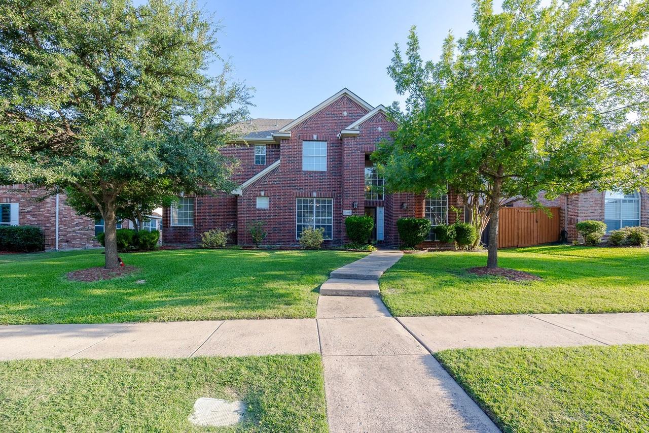 2404 Heather Glen Dr - Photo 2 of 39