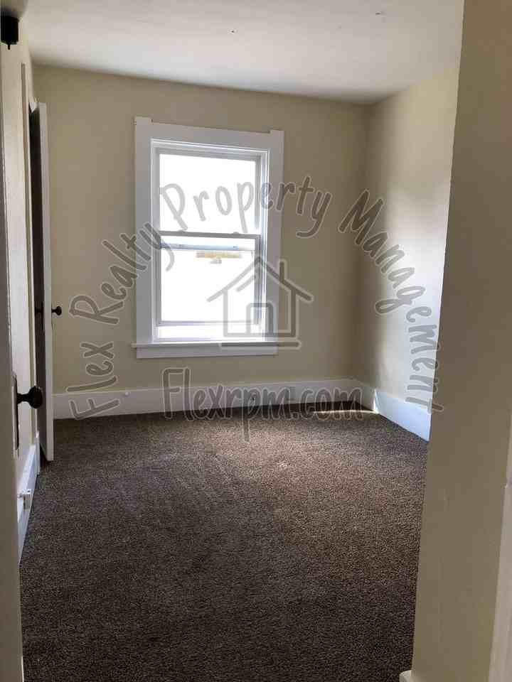 4129 Asbury Dr - Photo 2 of 9