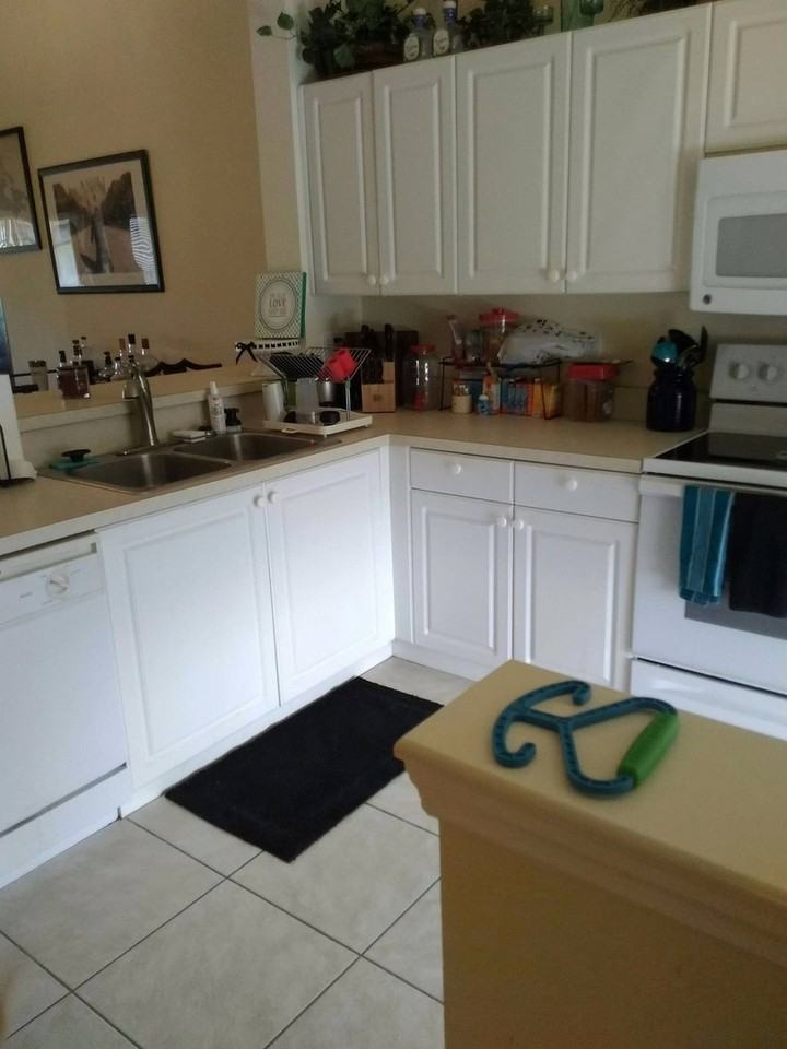 9175 Celeste Dr - Photo 4 of 7