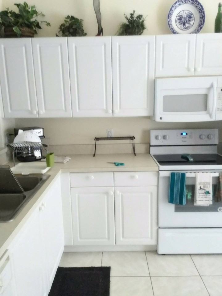 9175 Celeste Dr - Photo 5 of 7