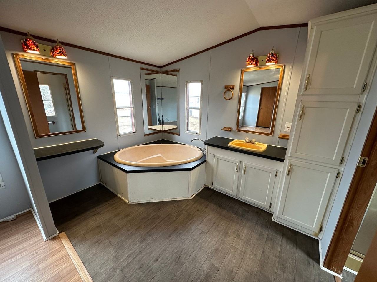 118 Buckingham Ln - Photo 2 of 20