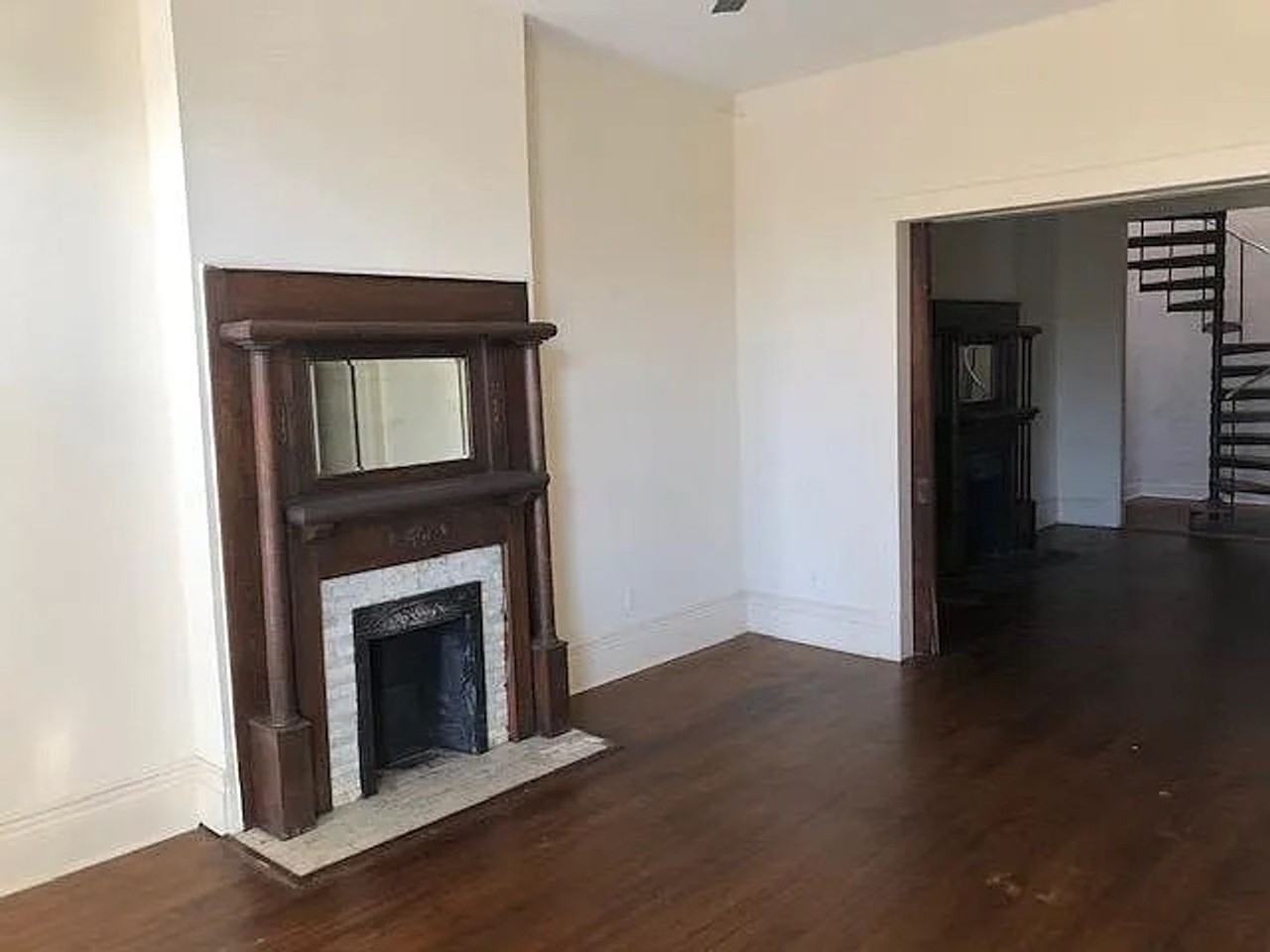 1135 Broad St - Photo 4 of 14