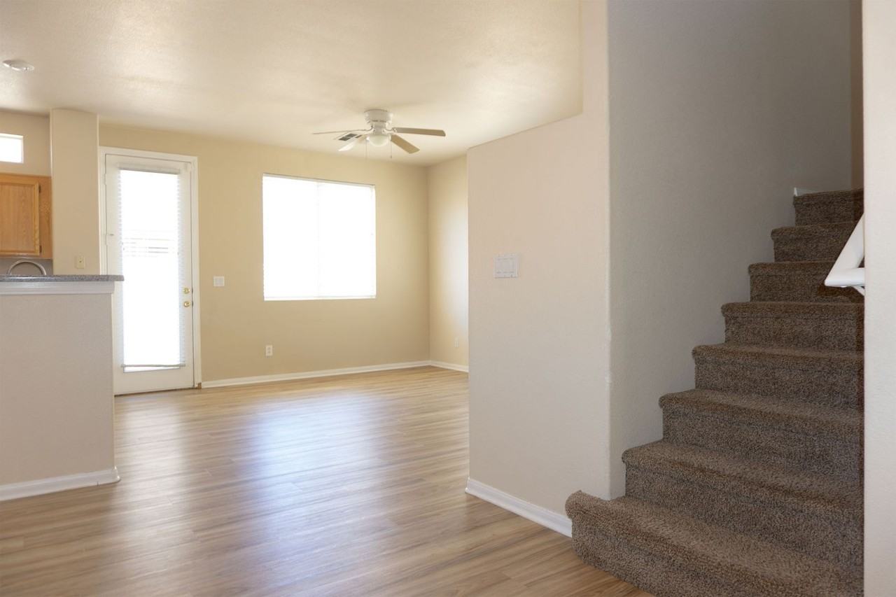 5258 Cedar Bridge Ct - Photo 3 of 26