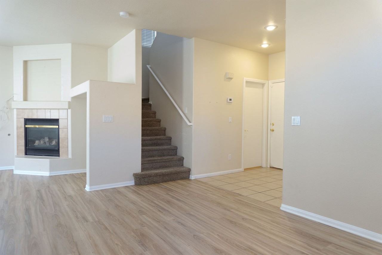 5258 Cedar Bridge Ct - Photo 5 of 26
