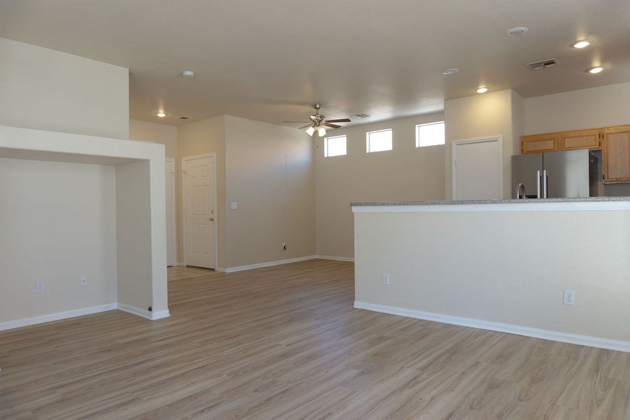 5258 Cedar Bridge Ct - Photo 7 of 26