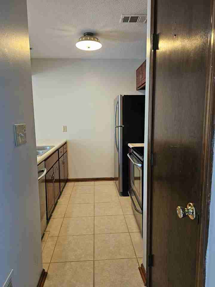 508 Independence Ct - Photo 4 of 24