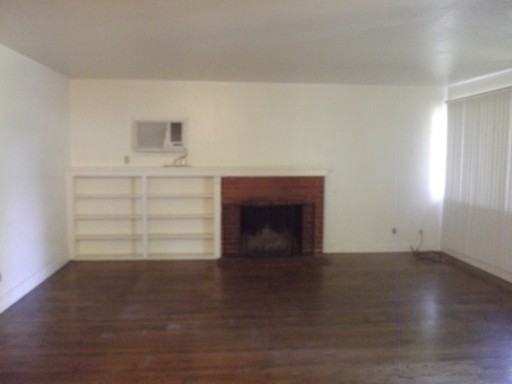 5340 Lawrence Dr - Photo 2 of 5