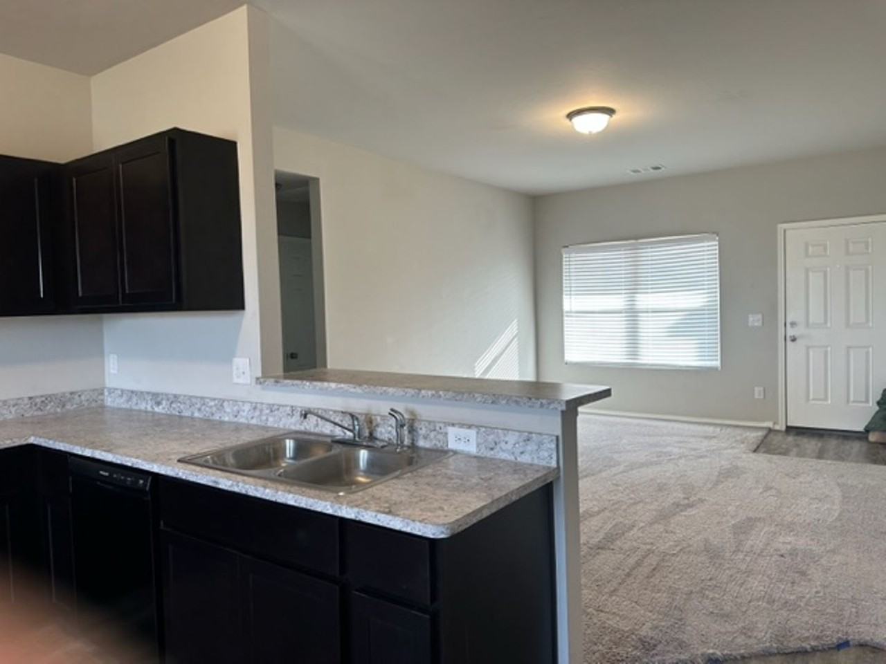 411 Se 5th Ter - Photo 5 of 13
