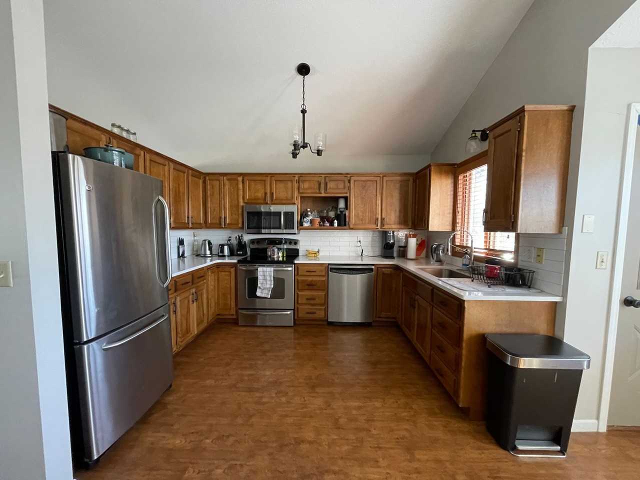 907 Connecticut Ave - Photo 7 of 21