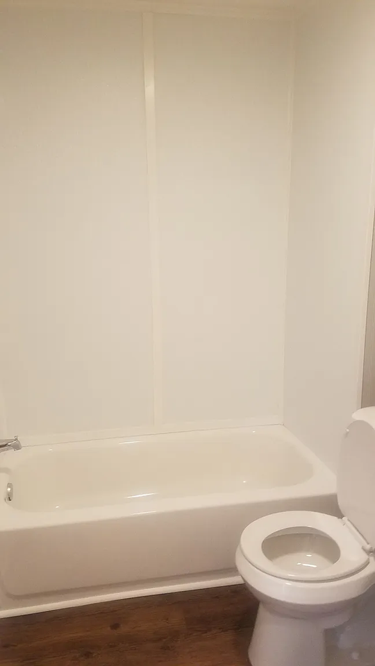 554 S Center St - Photo 5 of 11