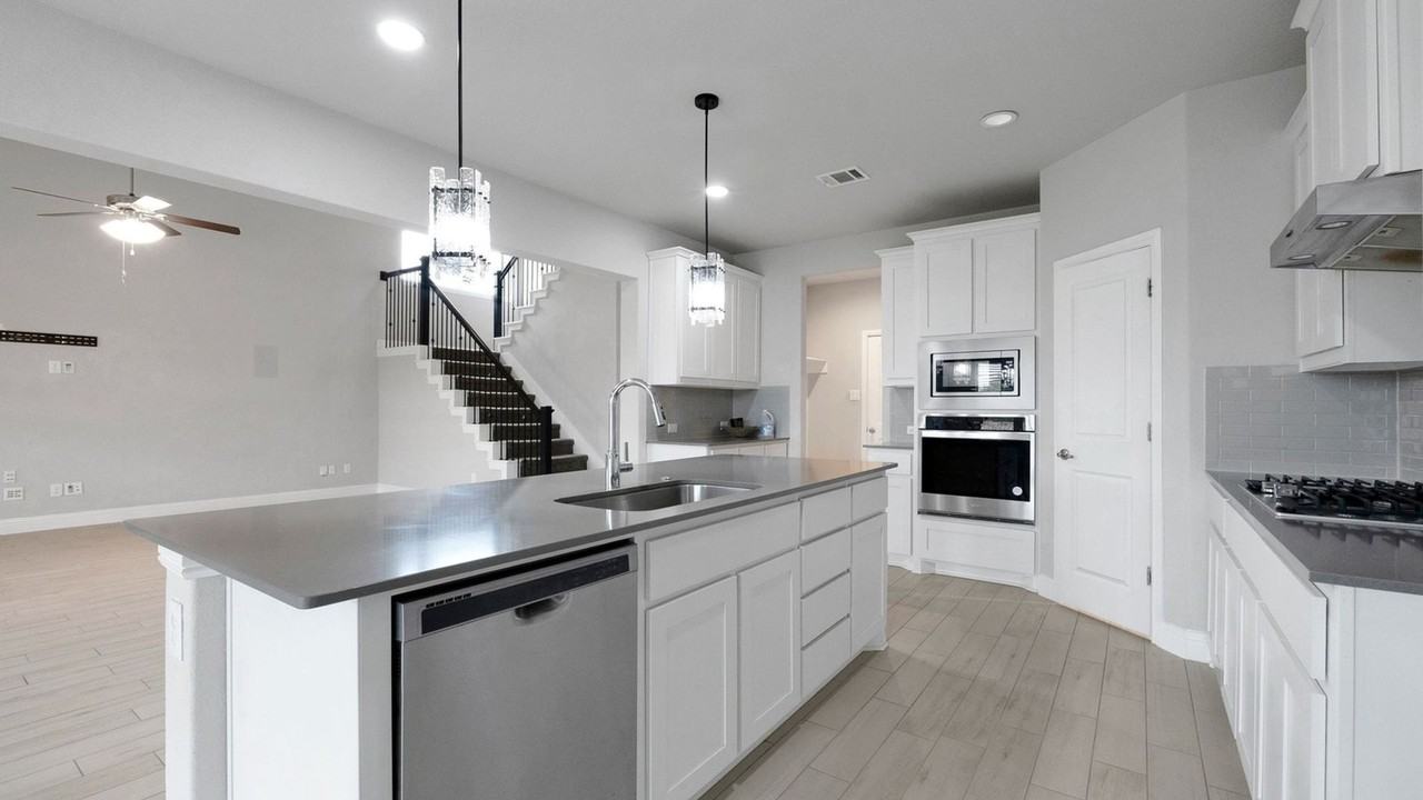 10204 Walnut Ridge Dr - Photo 5 of 31