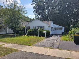 featured image of 141 Lawnwood Ave