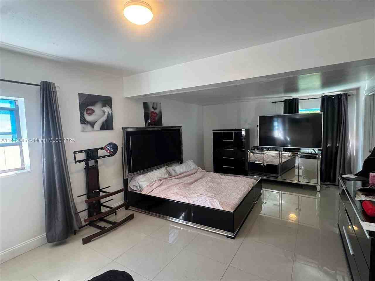 16030 Miami Dr - Photo 7 of 14