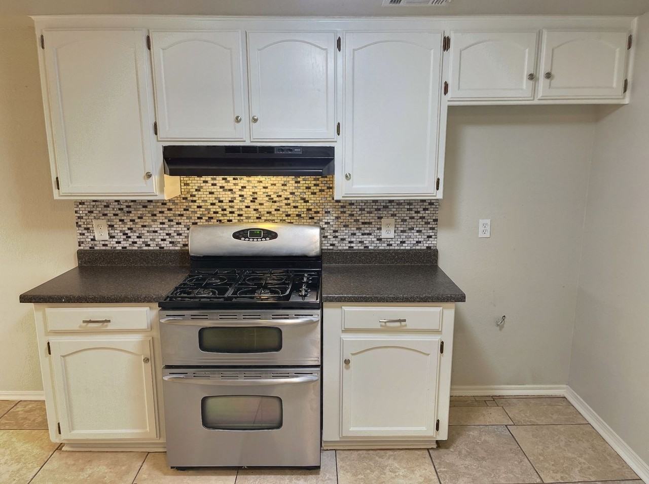 9217 N Eagle Ln - Photo 3 of 21