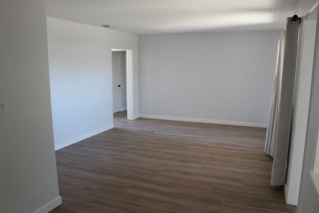 14132 Chere Dr - Photo 3 of 21