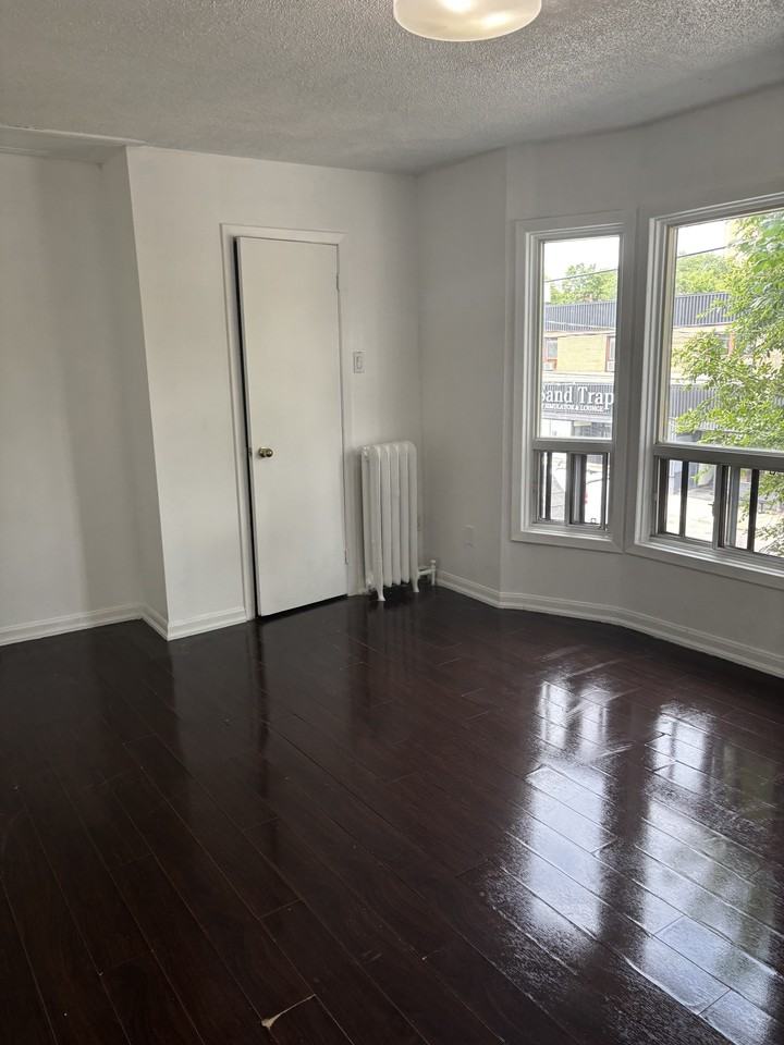 124 Spencer Ave #201 - Photo 2 of 16