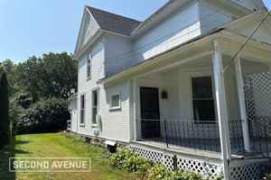 featured image of 1111 Hayes Ave