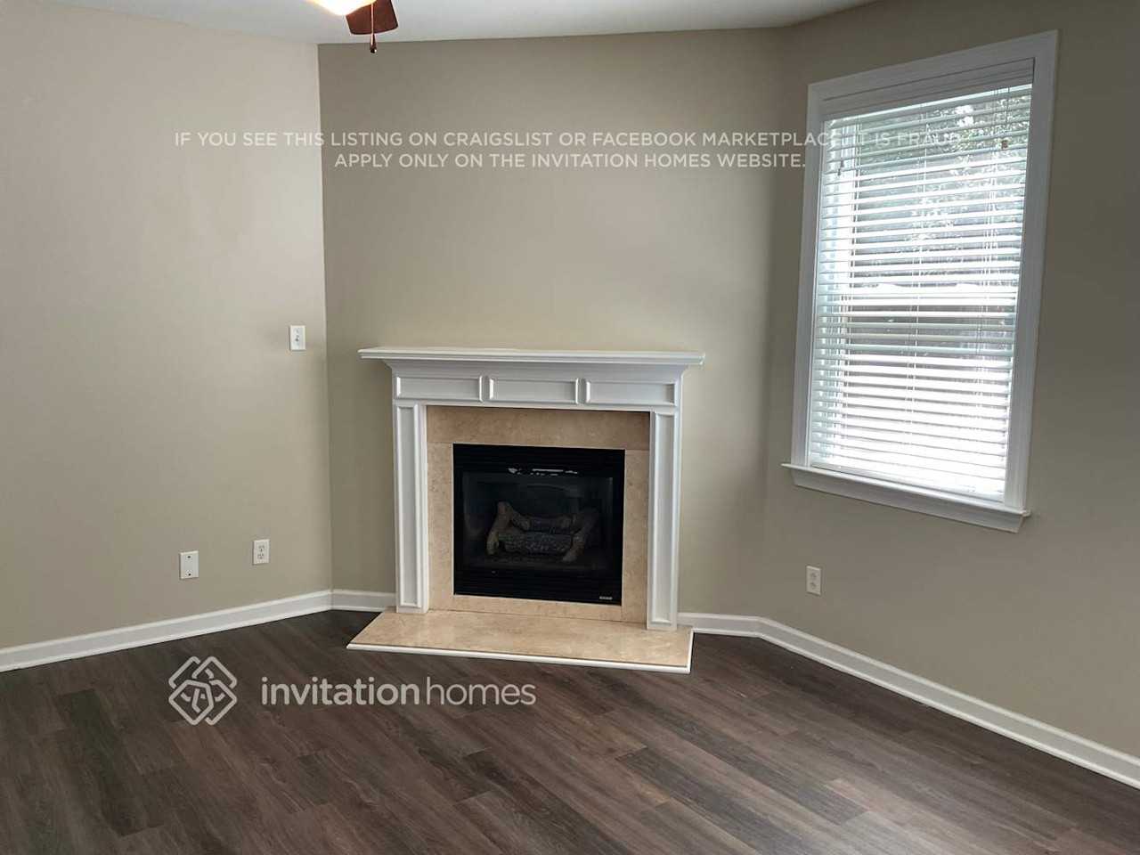 2824 Harcourt Dr - Photo 2 of 16