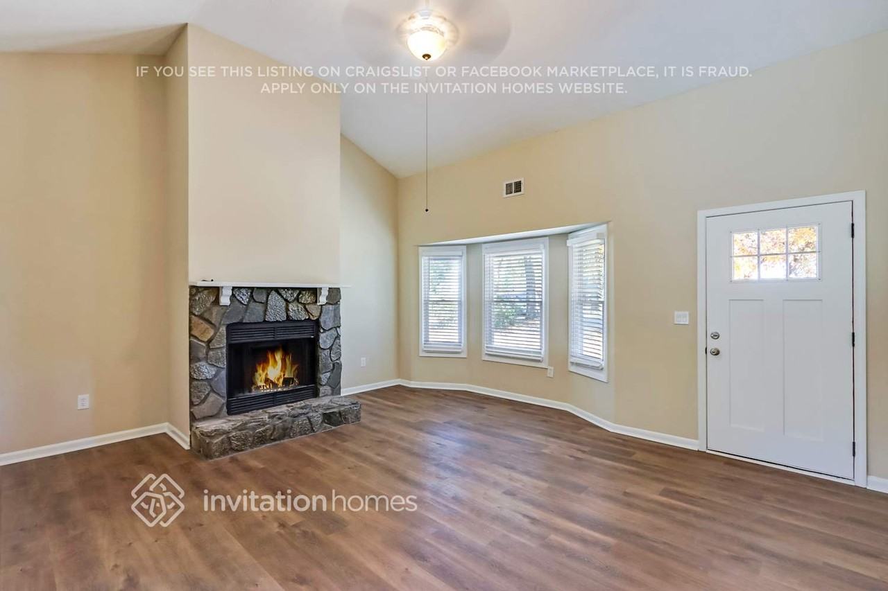 292 Oak Rdg - Photo 2 of 21