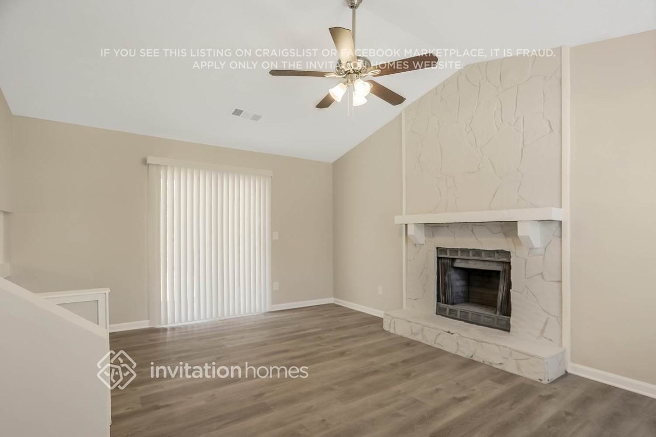 2041 Wendover Drive - Photo 2 of 21