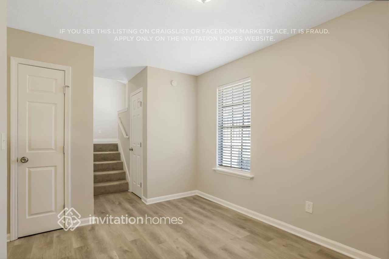 2041 Wendover Drive - Photo 5 of 21