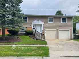 825 W Manor Ct - Photo 1 of 1