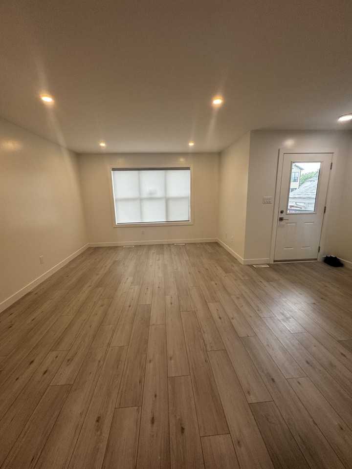 75 Guay Avenue - Duplex - Photo 3 of 23