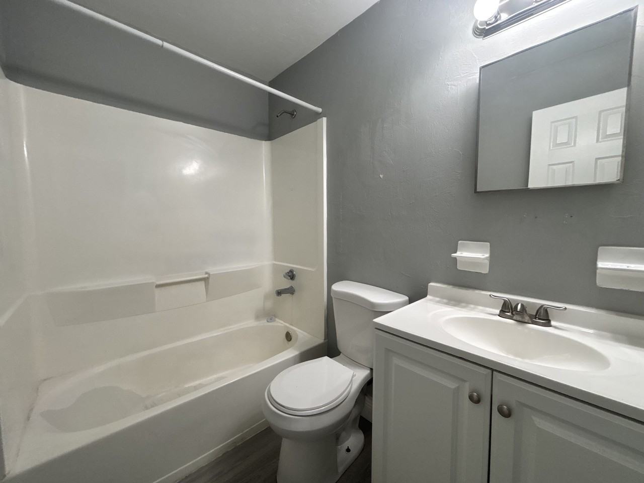 1015 Southwest 60 Terrace #C - Photo 4 of 4