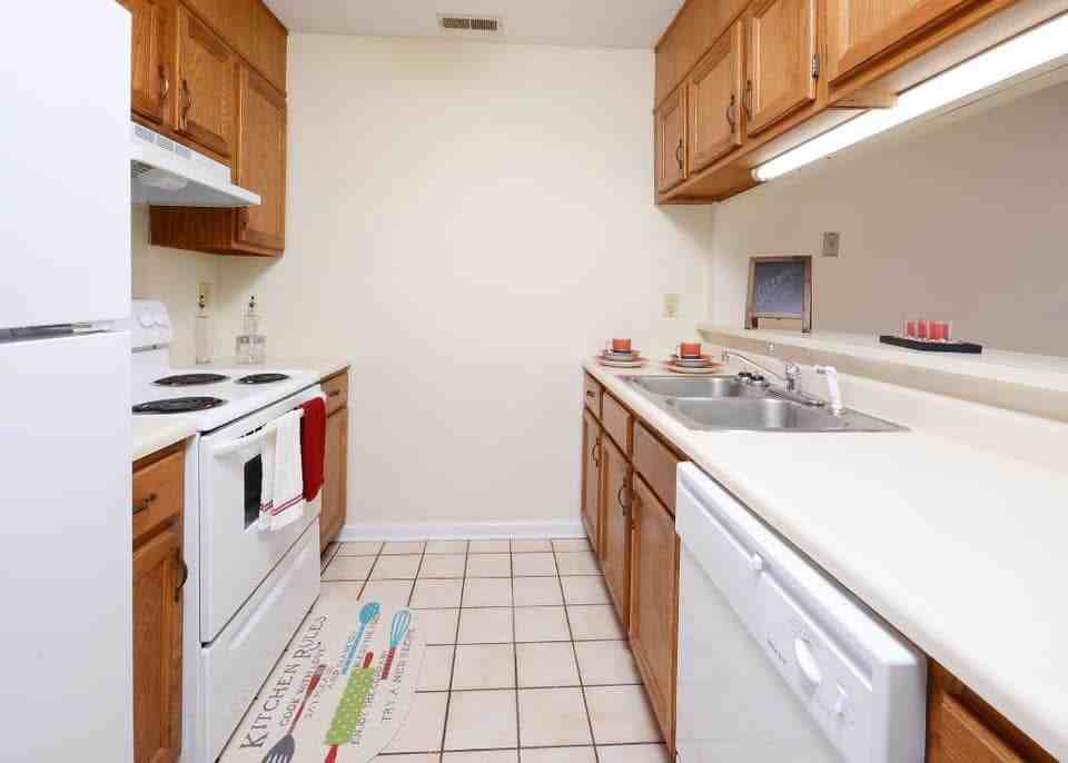 7510 East Netherland Drive - Photo 3 of 8