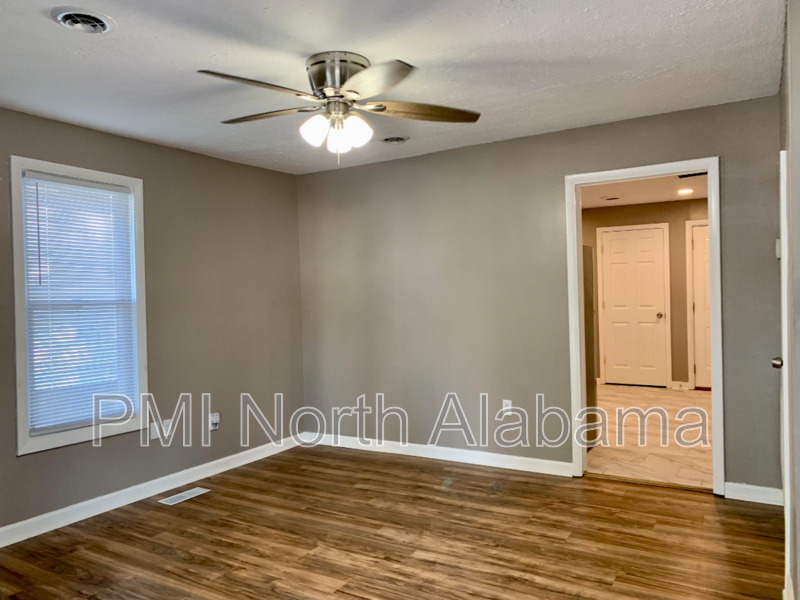 1218 Stevens Ave Ne - Photo 6 of 15