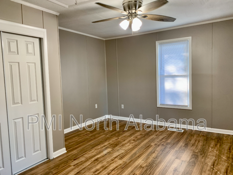 1218 Stevens Ave Ne - Photo 7 of 15