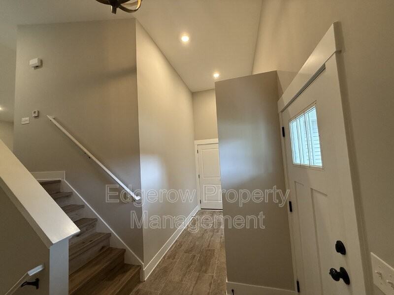775 68th St Se - Photo 2 of 17