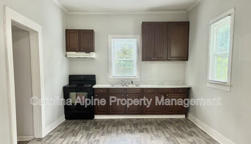 710 Legrand St - Photo 3 of 17