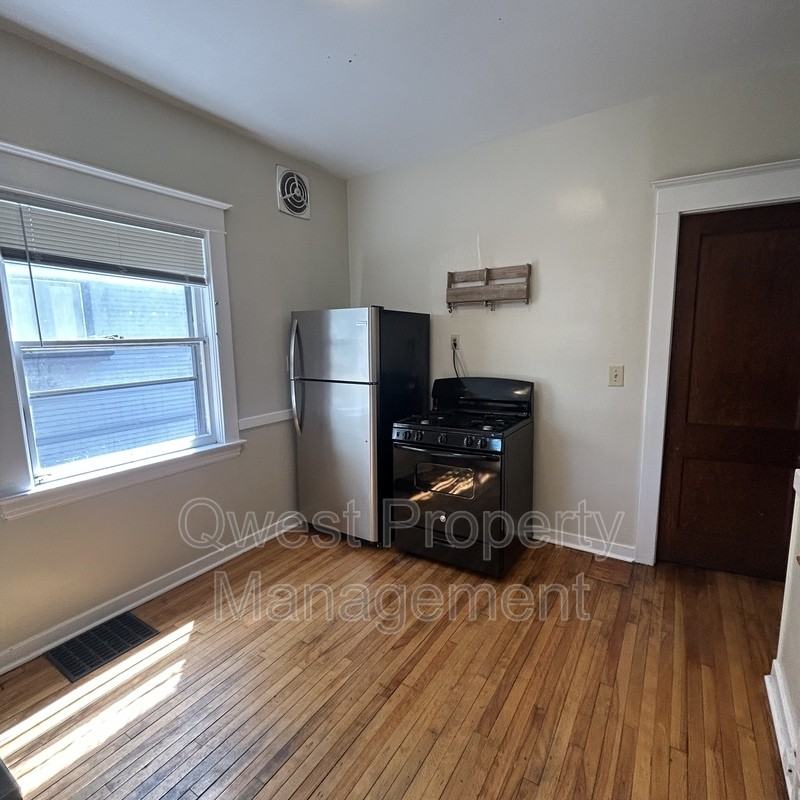 1335 Logan Street Southeast - Photo 6 of 11