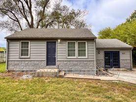 11112 N Locust St - Photo 1 of 1