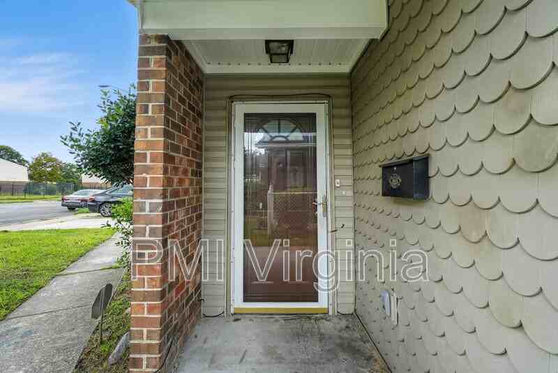 1076 Dubose Dr - Photo 3 of 30
