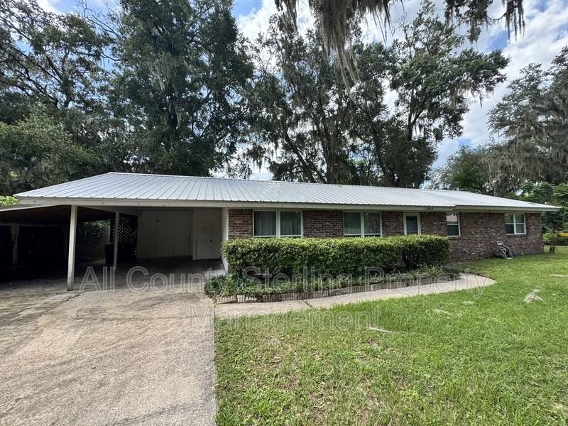 353 Se Olustee Ave - Photo 2 of 13