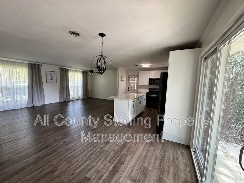 353 Se Olustee Ave - Photo 6 of 13