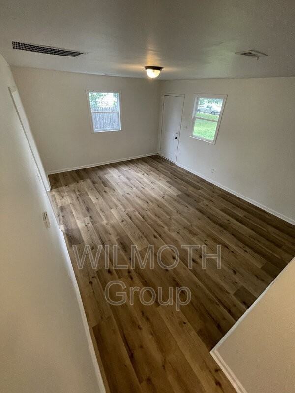 6228 E 21st St - Photo 6 of 13