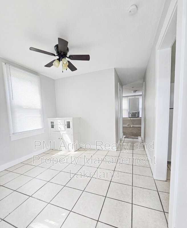 115 8th St Se - Photo 4 of 14