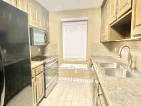 211 Crestwood Ct - Photo 1 of 1