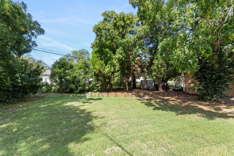 1231 Harding St - Photo 3 of 18