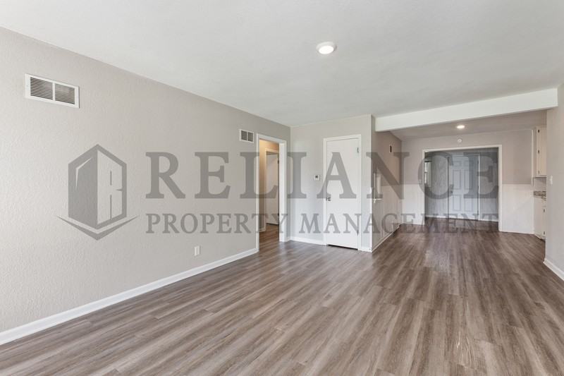 1231 Harding St - Photo 5 of 18
