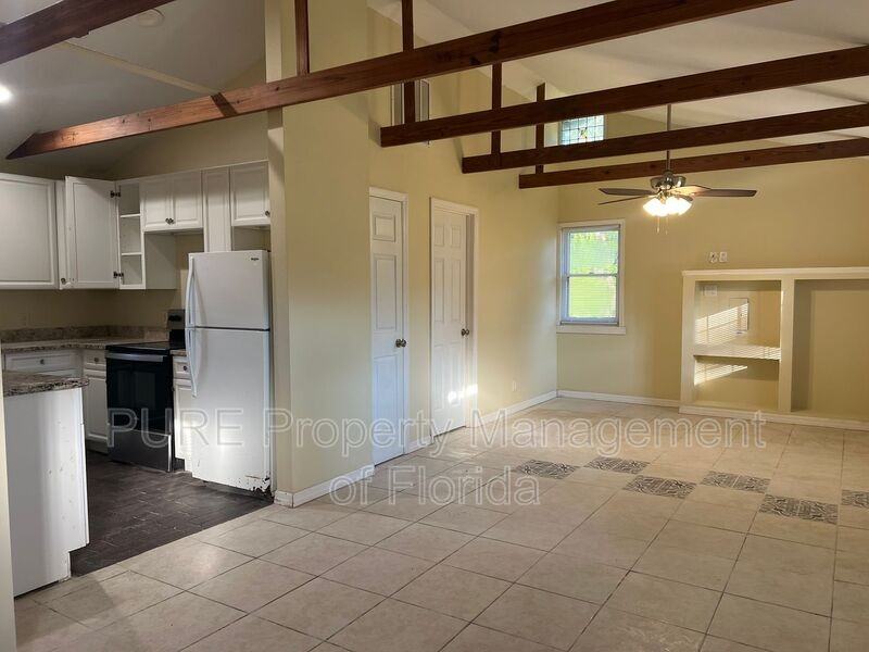 5620 Se 109th St - Photo 7 of 32