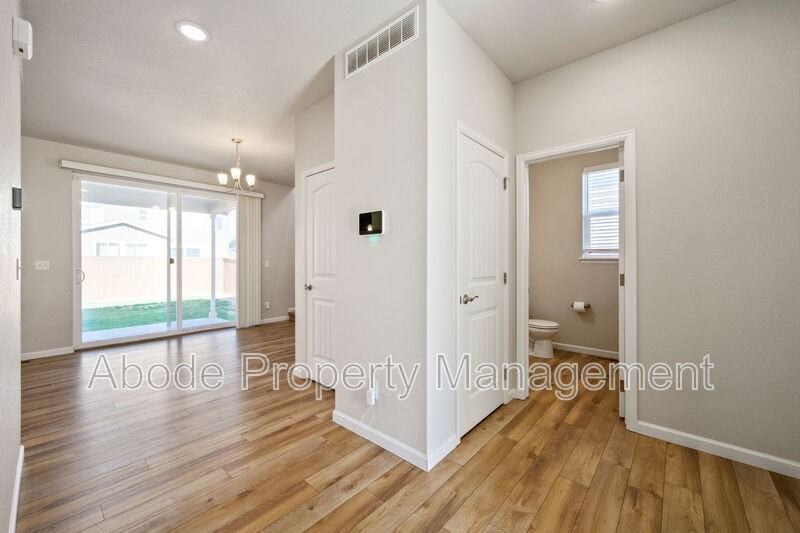 1223 104th Ave - Photo 2 of 23