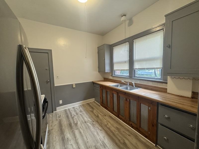 9 Mcpherson Ter - Photo 3 of 13