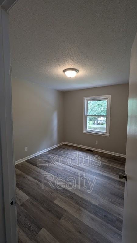 8708 Peach Tree Dr - Photo 2 of 23